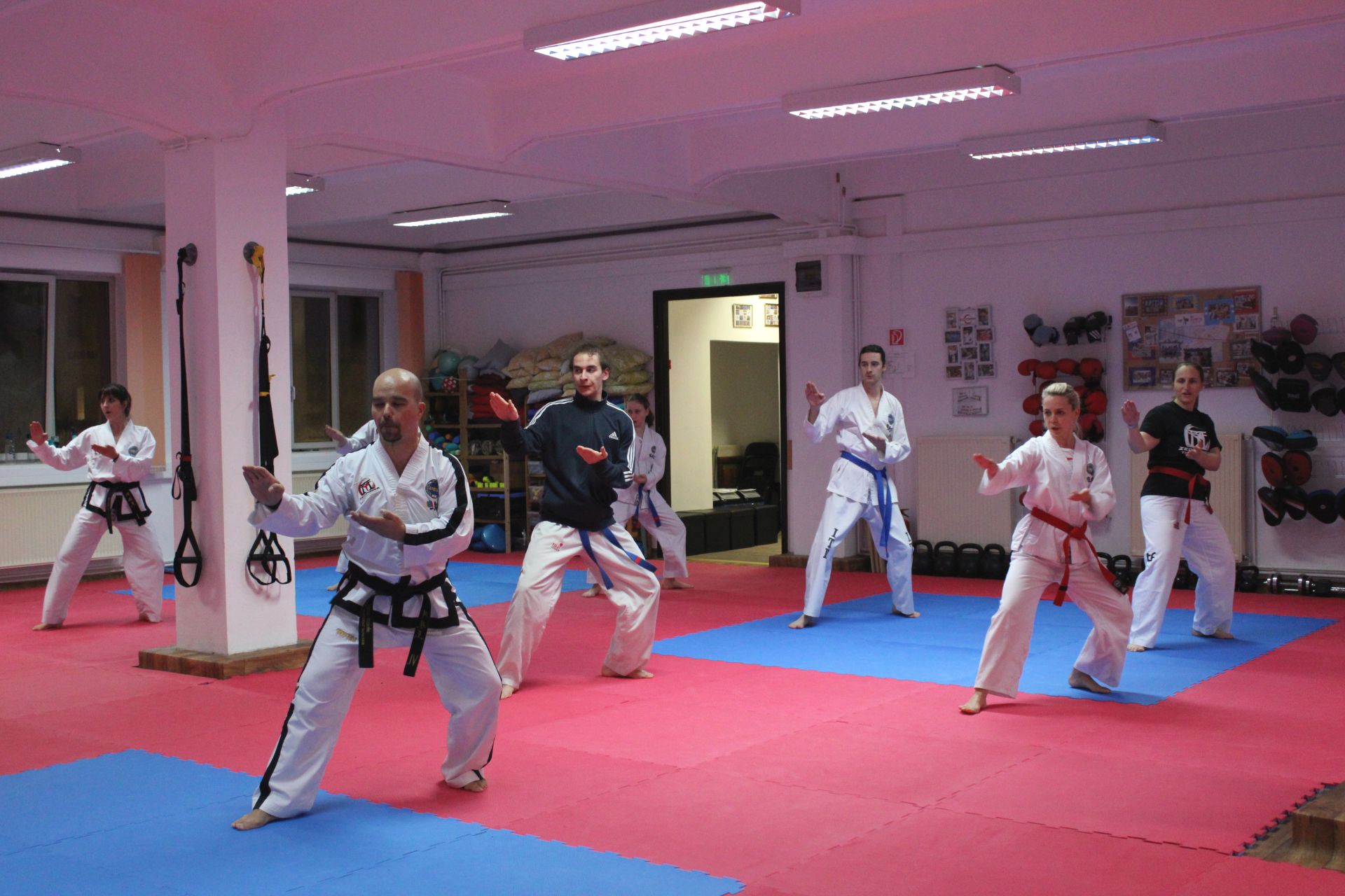 Formagyakorlat közben