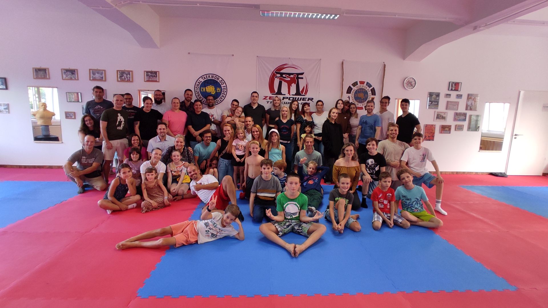 Zen Power Sportcentrum nagyterem Zen Power Sportcentrum nagyterem